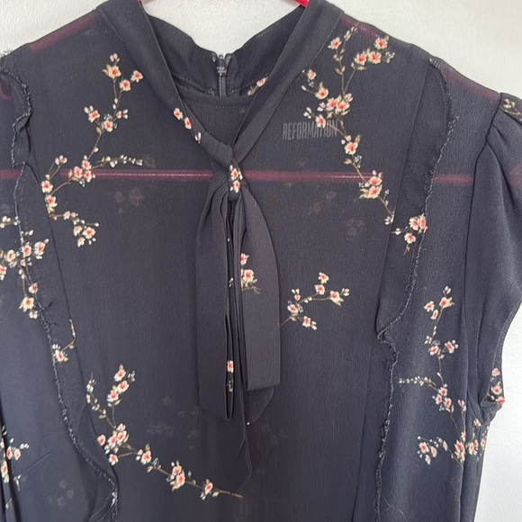 Black and Floral Reformation Dress size 2 - Picture 2 of 13
